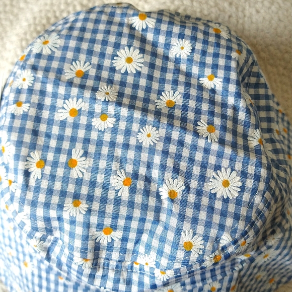 🌼 NWT 🌼 Blue Daisy Checkered Print Bucket Hat - Picture 8 of 12